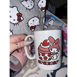 NWT Sanrio Hello Kitty "My Melody" Print 25-Ounce Ceramic Mug Strawberry Cake